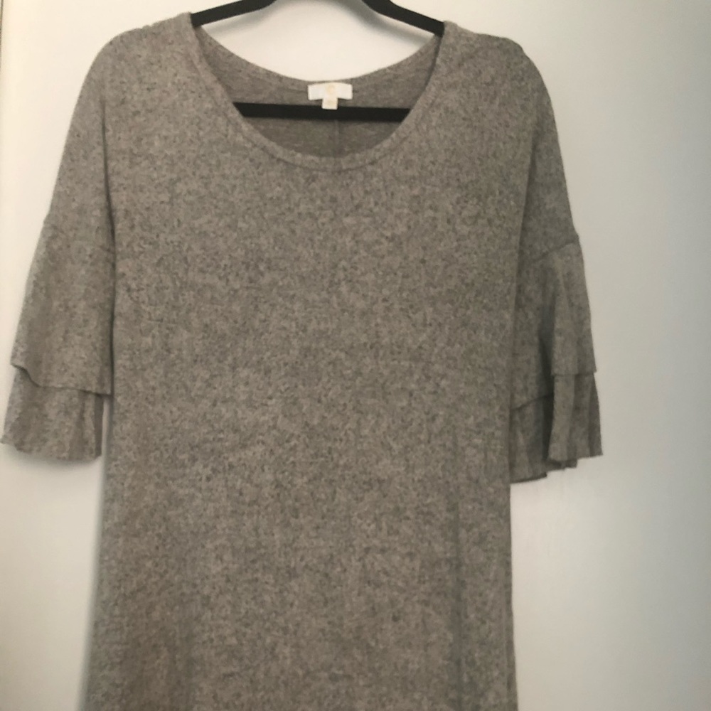 Very soft gray shift dress with flutter sleeves